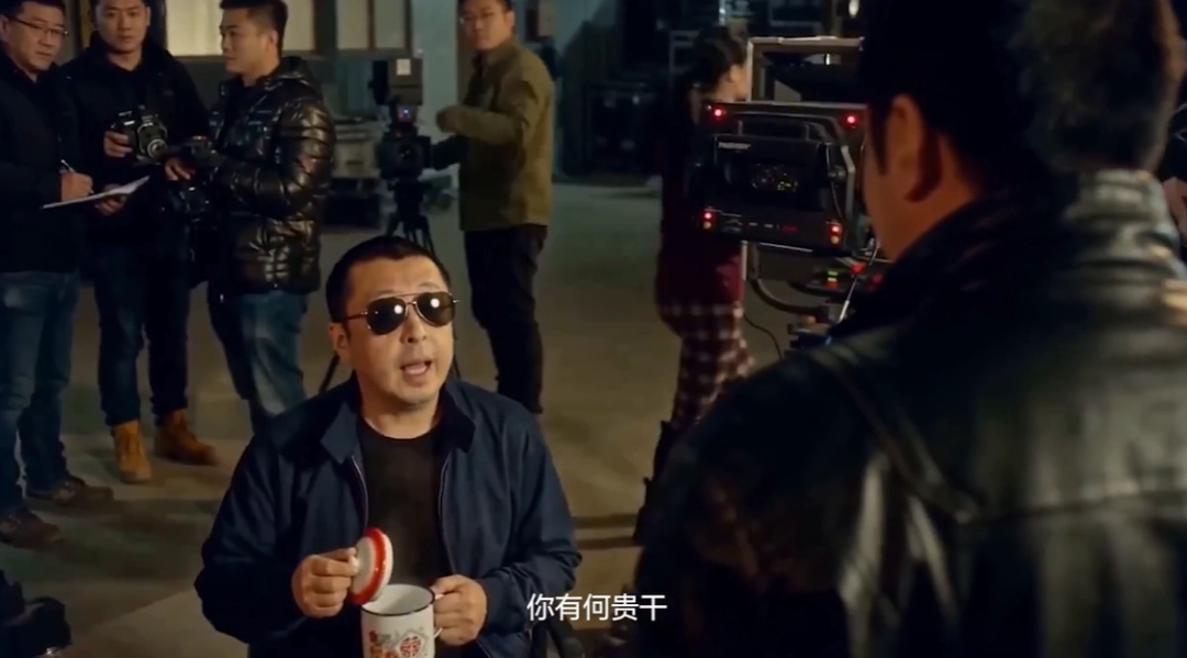 贾樟柯用Seedance 2.0拍贺岁短片 两个“贾樟柯”同框