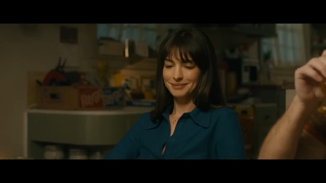 《逃出绝命街》前导预告 安妮·海瑟薇+麦克格雷主演