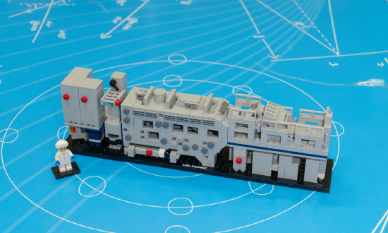 该收藏套装仅对拥有阿斯麦认证企业邮箱的员工开放。