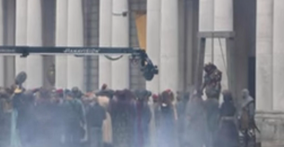 《艾尔登法环》大量电影片场照曝光：玛莉卡与食粪者现身 ！