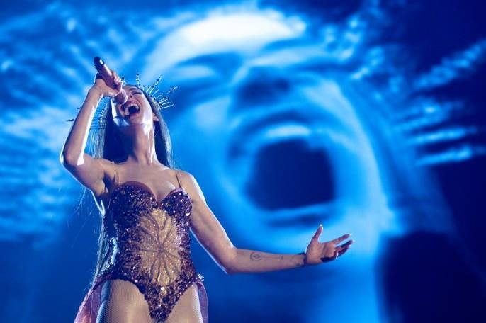 安妮海瑟薇《圣母玛利亚》新剧照 黑丝女神吸睛