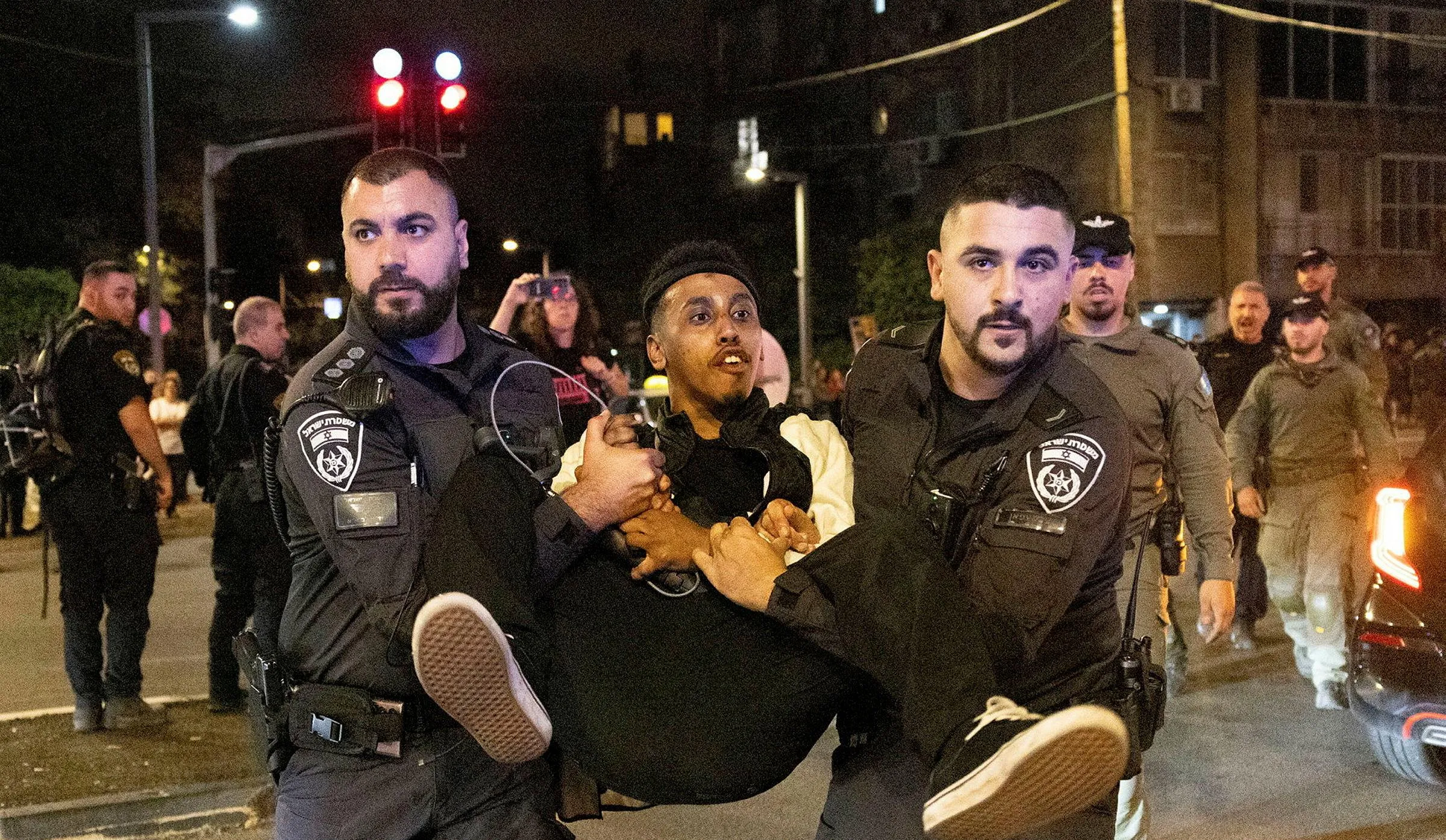 美国滋事型黑人主播约翰尼·索马里在韩国被判6个月有期徒刑