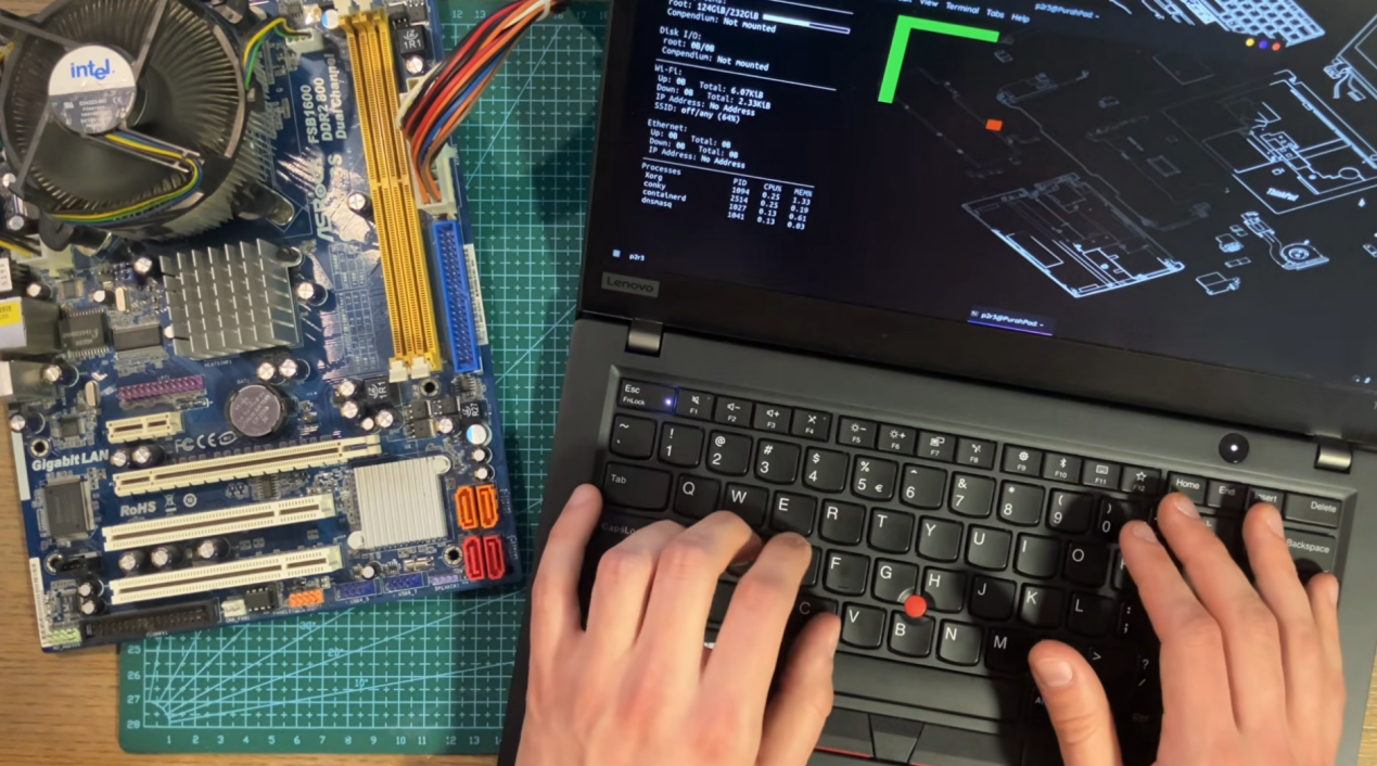 天价内存逼出神操作！老外魔改无内存PC：竟然还真能运行