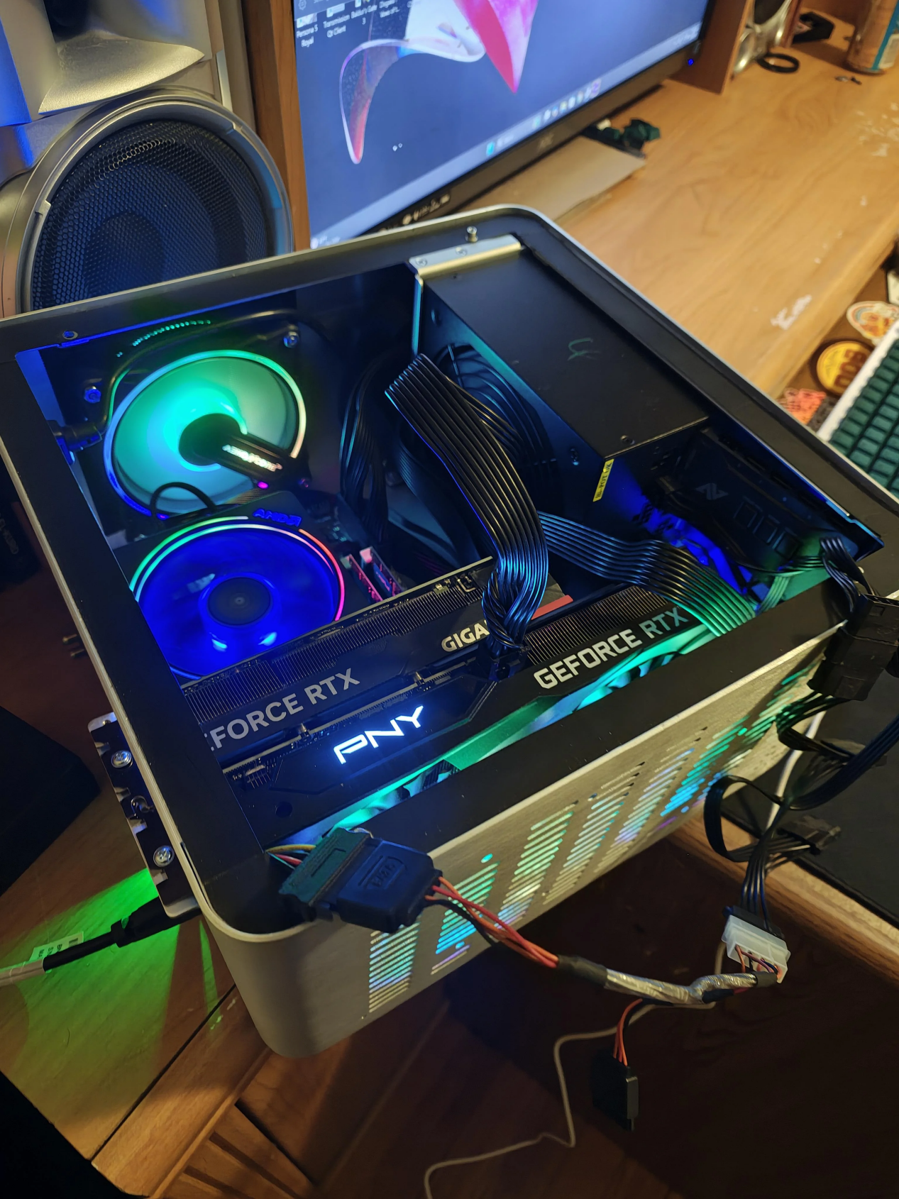 只需100多元的转接卡：半高显卡变全高 还能插两块M.2！