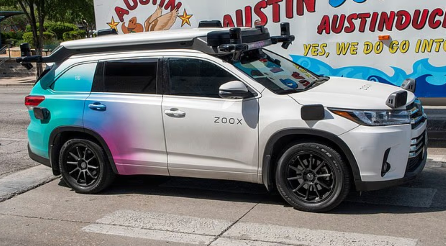 美国一自动驾驶车当街压死社区“明星鸭” 市民集体抗议：禁止无人车测试