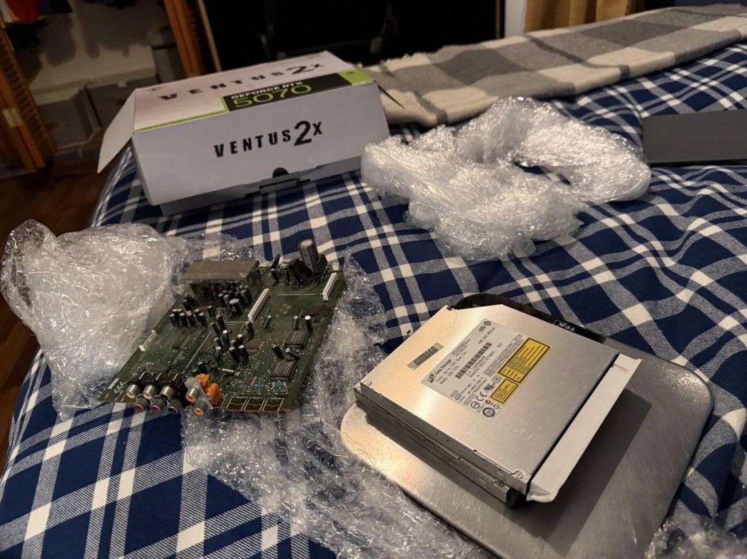 花4700元买RTX5070 收到却是一堆20年前的电子垃圾