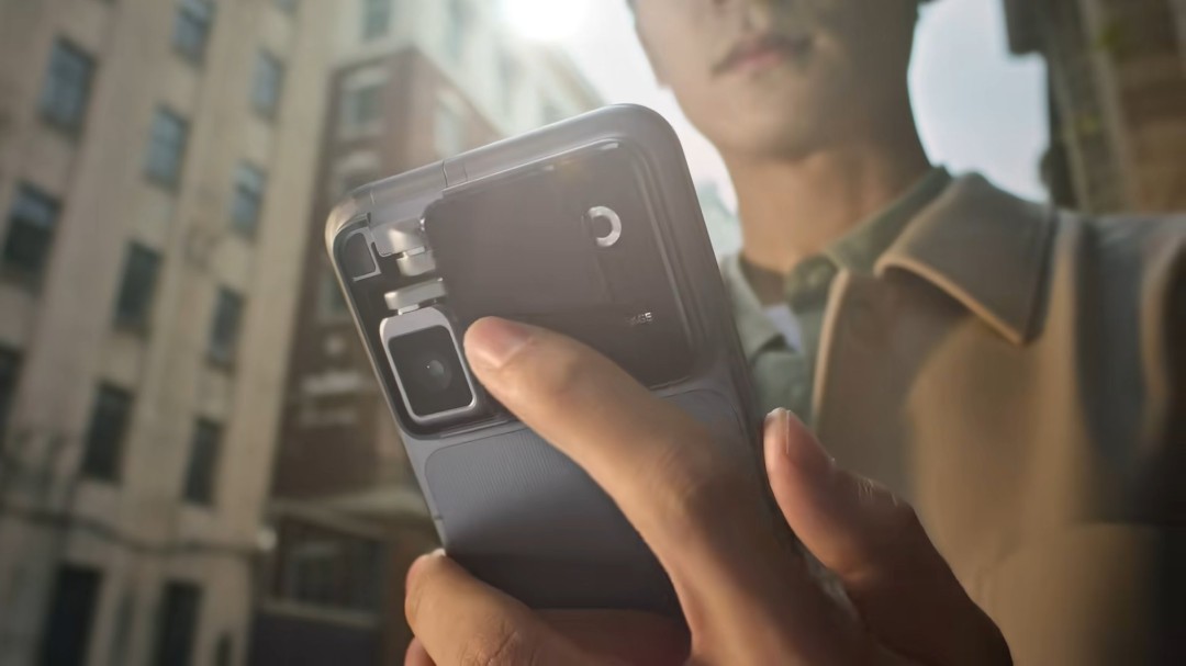 人类第一台机器人手机?荣耀Robot Phone将于8月12日晚全球发布