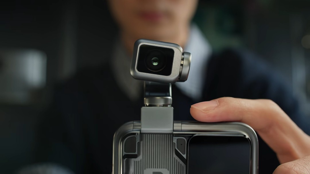 人类第一台机器人手机?荣耀Robot Phone将于8月12日晚全球发布
