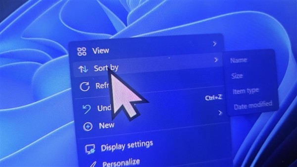 Windows 11更新翻车！鼠标光标集体异常：变大变小还变色