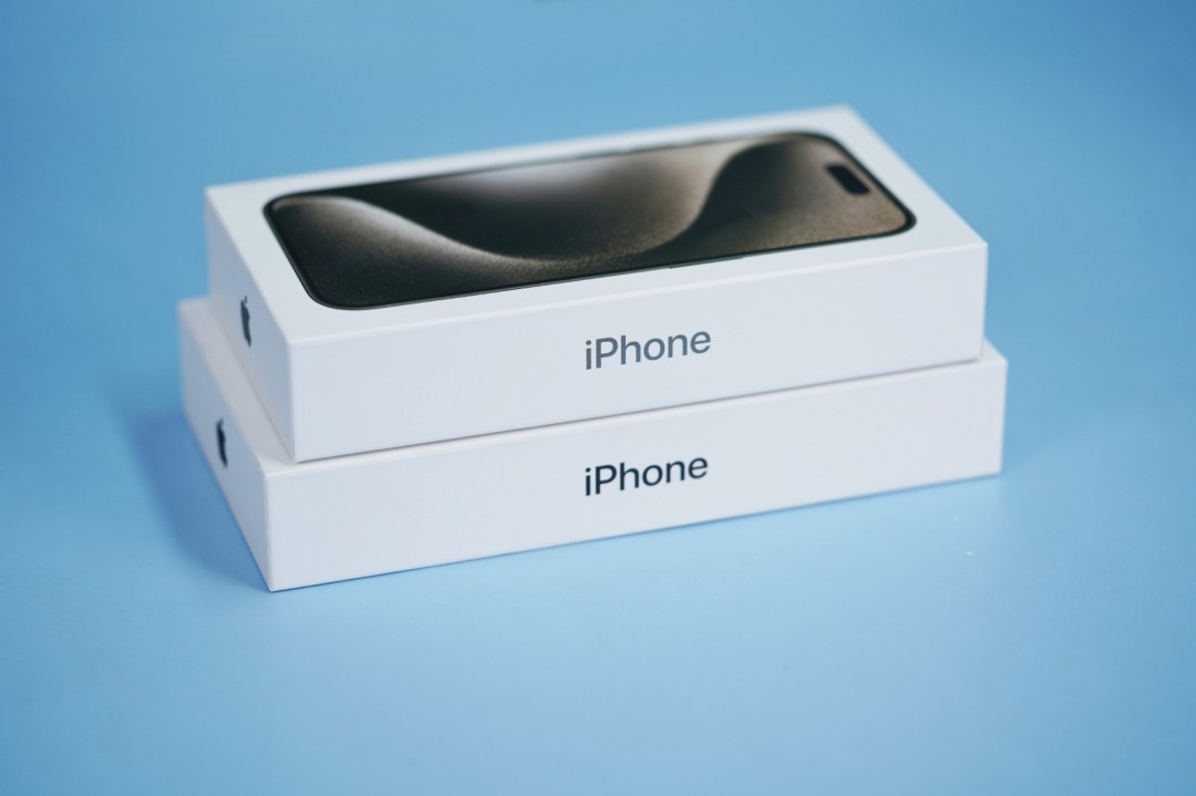 新iPhone被曝恢复赠送充电头和有线耳机 官方回应