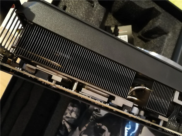 RTX 5070 Ti三次返修被修成战损版！厂商直接装死失联
