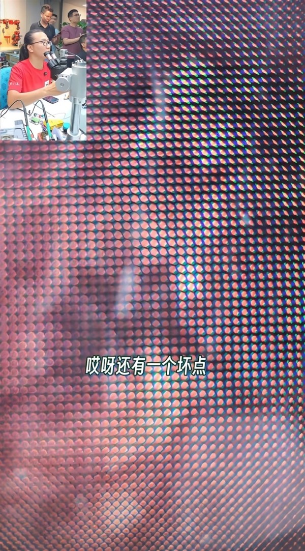 博主首拆iPhone 18 Pro:可变光圈不够丝滑 屏幕有坏点